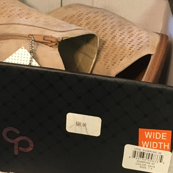 Celebrity Pink Sunrise Open toe heel ankle booties - Picture 10 of 10